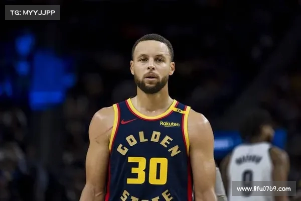 库里:NBA三分神射手的统治力 库里:NBA三分神射手的统治力